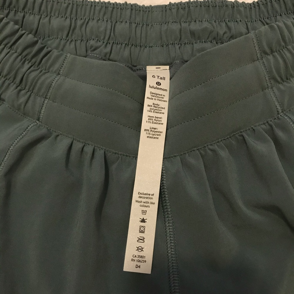 SOLD Lululemon Hotty Hot Short 4” - Picture 9 of 13